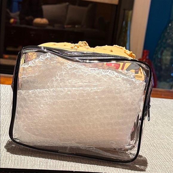 Cute Ouchie Pouch - Picture 2 of 4